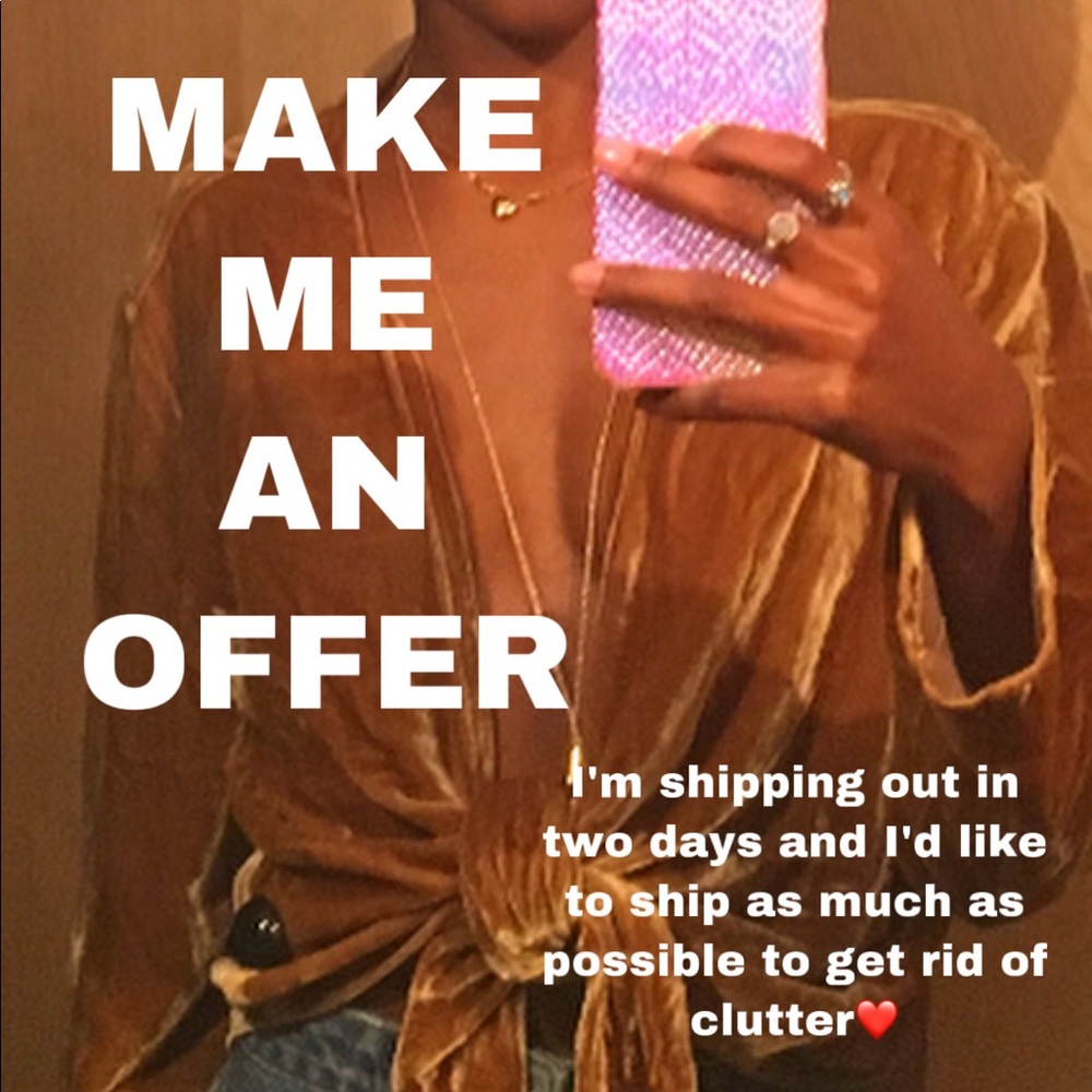 MAKE ME AN OFFER❤️